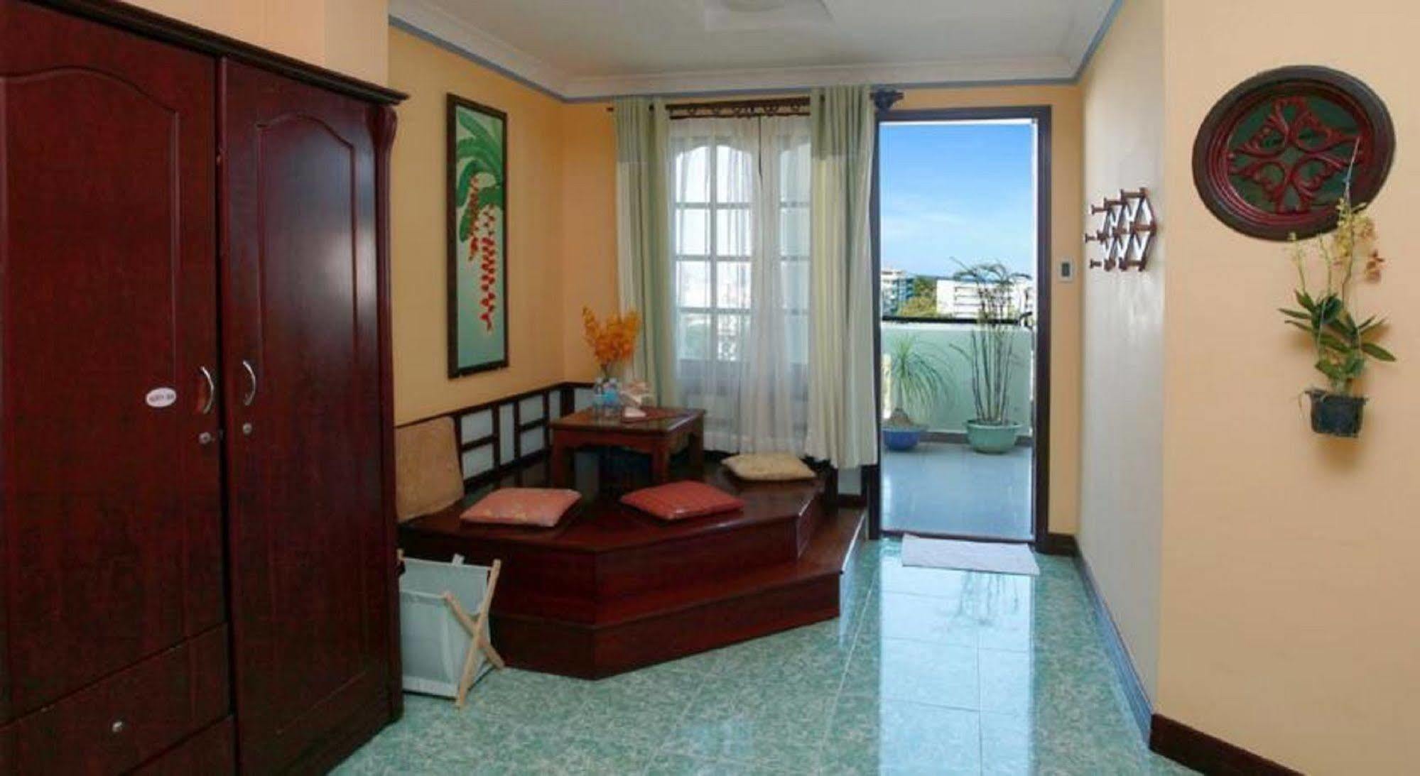 La Suisse Hotel На Транг Екстериор снимка